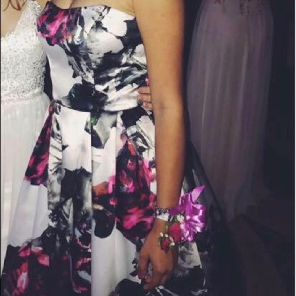 FORMAL FLORAL DRESS!